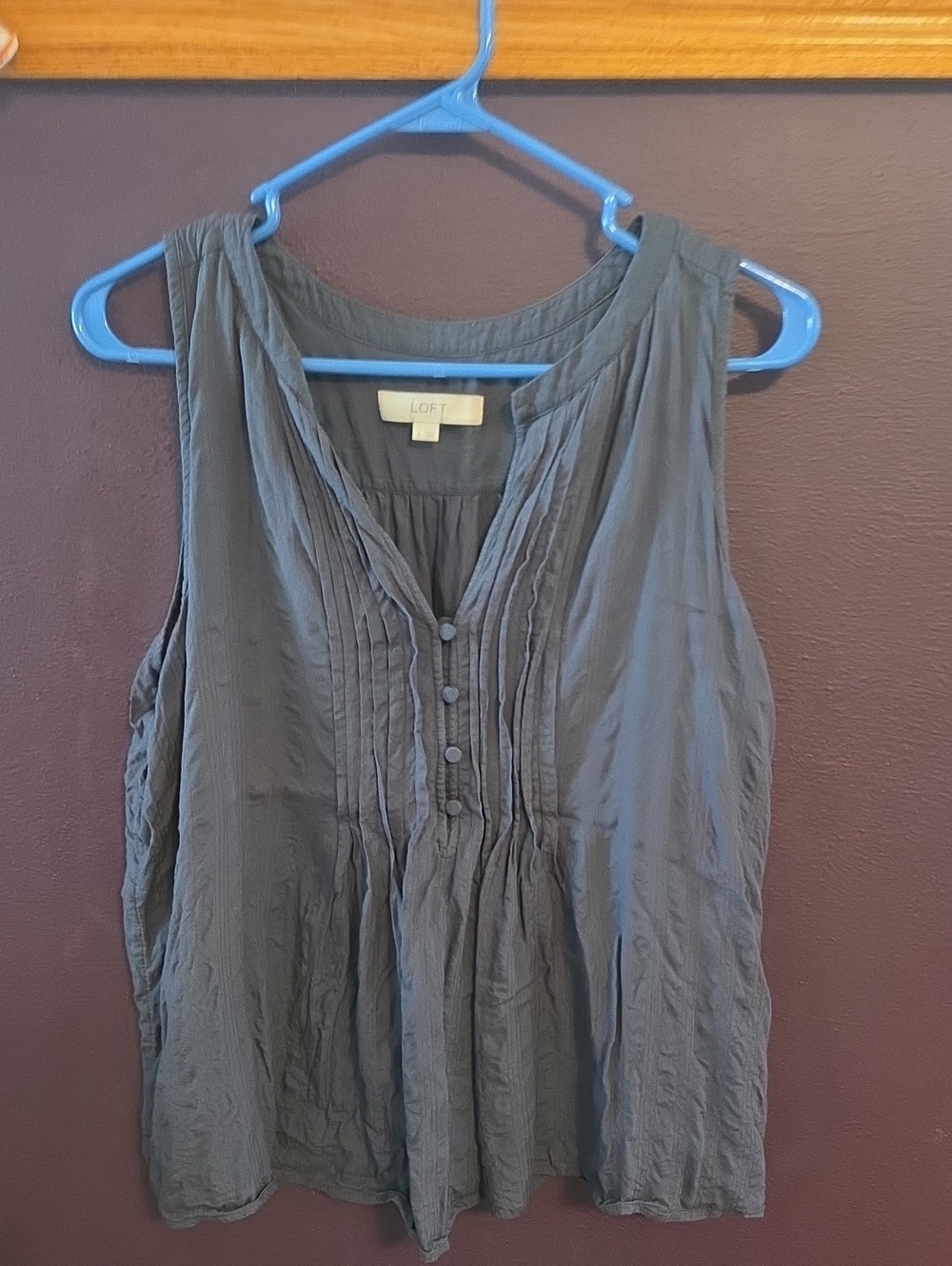 LOFT Sleeveless Pintuck Button-Front Camisole in Slate